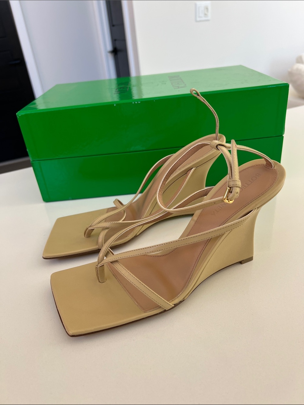 Bottega Veneta strappy tan leather wedge sandals heels size 38 missing strap